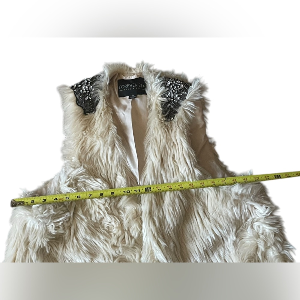 Forever 21 Cream Faux Fur Vest with Beaded Shoulder Embellishments - Picture 3 of 6